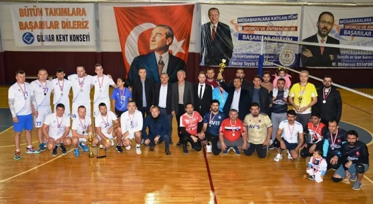 Gülnar’da kurumlar arası voleybol turnuvası sona erdi