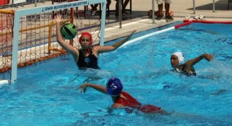 Her gol bir fidan