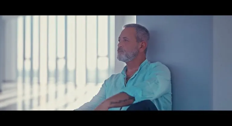 Hüseyin Genç’ten  Yeni Single ‘Seviyorum De’ Tüm Dijital Platformlarda yayında!
