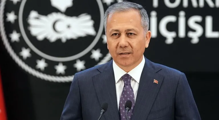 İçişleri Bakanı Yerlikaya’dan 'Kamera Bantlama' yanıtı: 'Milletimizin gönül gözü kaydediyor'