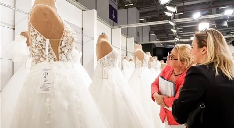 IF Wedding Fashion İzmir, moda ve ticaretin merkezi oldu