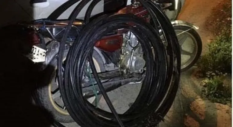İnternet ve Telefon hatlarının kablolarını çalan hırsızlar yakalandı