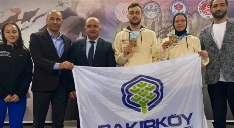 İstanbullu Karateciler, Türkiye Şampiyonası'nda Altın Madalya Kazandı!