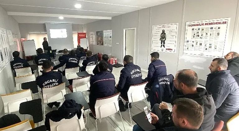 İtfaiye personeline 'asansörde kurtarma' eğitimi