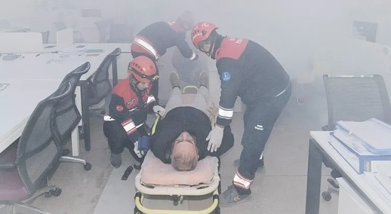 İzmir Büyükşehir Belediyesi'nde yangın tatbikatı