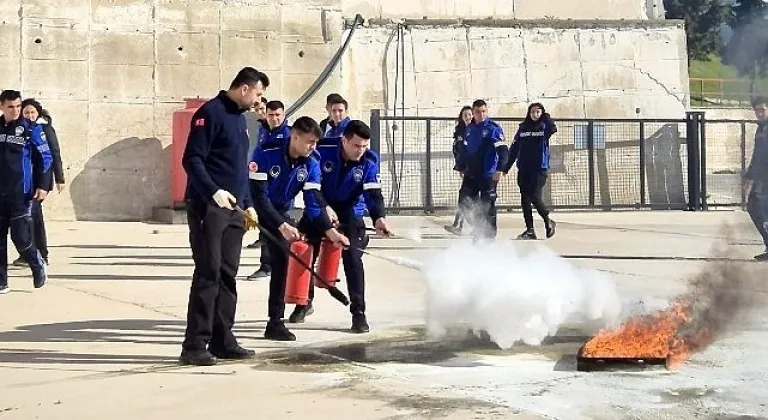 İzmir İtfaiyesi'nden zabıta personeline yangın güvenliği eğitimi
