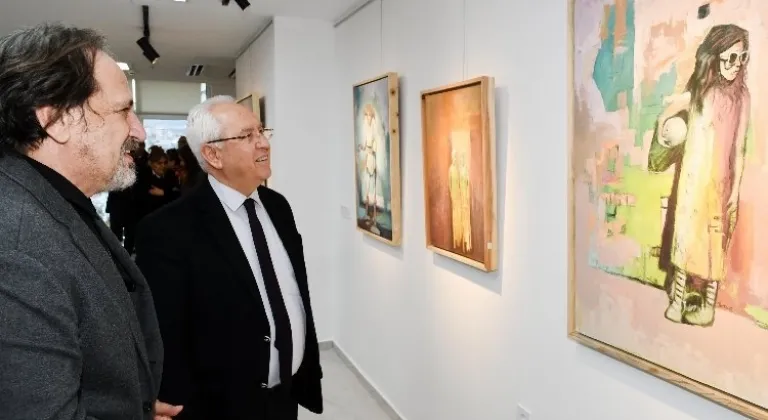 İzmir Karabağlar'da Mehmet Tüver resim sergisi açıldı