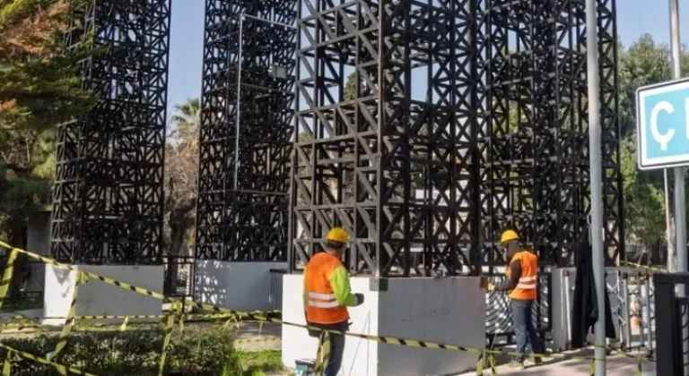 İzmir Kültürpark 26 Ağustos Kapısı’nda Güçlendirme Çalışmaları Başladı
