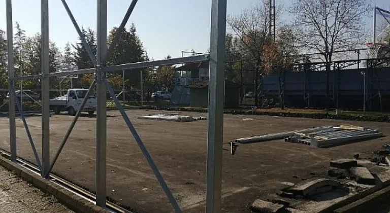 İzmit Ferruh Duygu Spor Tesislerinde yenileme çalışması