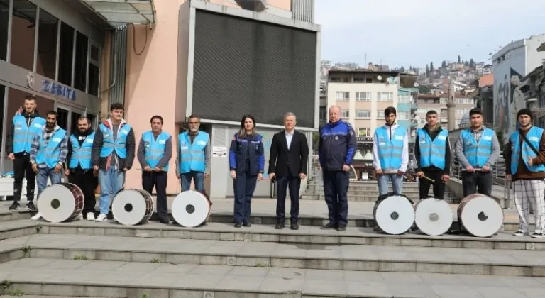 İzmit'te davulcular mesaiye hazır
