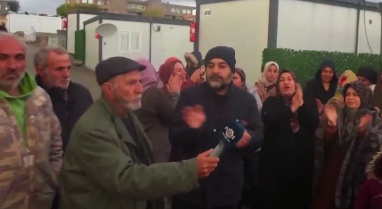K13 Konteyner Kent sakinleri: 'Depremde ölmedik, burada mı öldürmek istiyorsunuz?'  - Videolu Haber