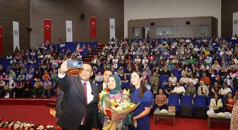 Kadın Sağlığı Panelinde, Oryantal Oynayarak Egzersiz Yaptılar