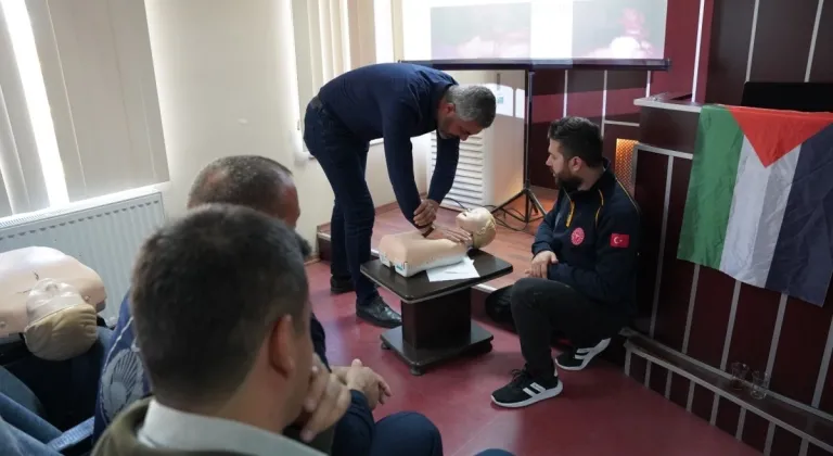 Kahta Belediyesi personeline 'İlk Yardım' eğitimi