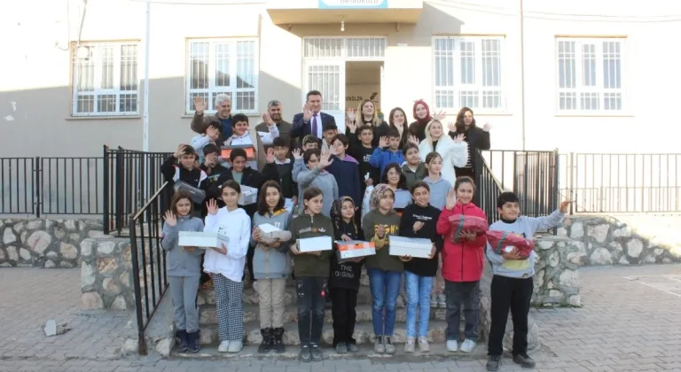Kahta Özel Uğur Okulu'ndan Kardeş Okul Projesi kapsamında anlamlı destek