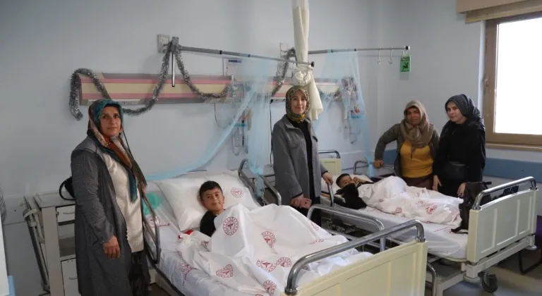 Kahta’da '2. Geleneksel Yarıyıl Tatili Sünnet Şöleni': 170 çocuk ücretsiz sünnet edildi  - Videolu Haber