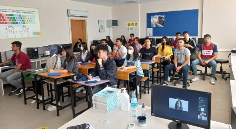 Kariyer Merkezi’den ‘Metaverse Dünyasında Kariyer’ Konulu Online Etkinlik