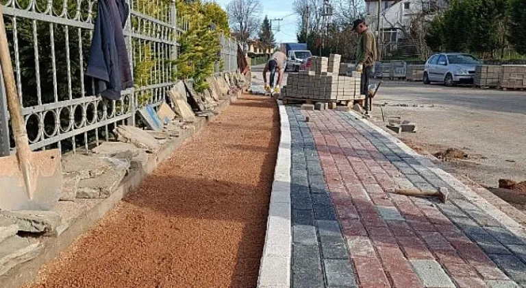 Kartepe Derbent Fatih Caddesinde kaldırım yapımına başlandı