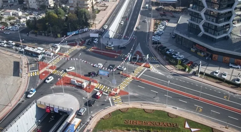 Katlı Kavşak Peyzaj Düzenlemesi İle Renkleniyor
