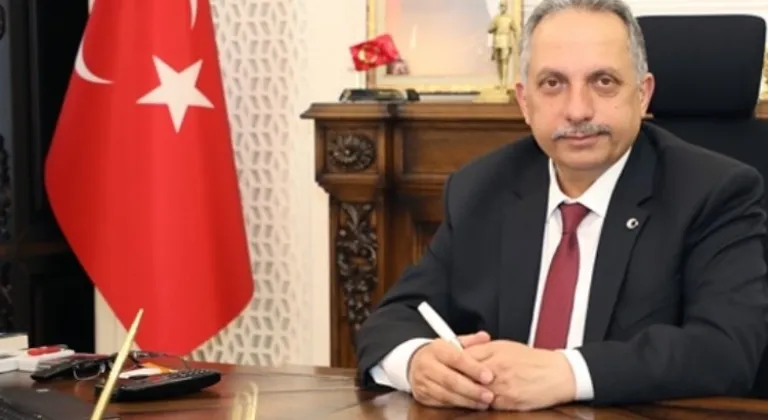 Kayseri'de kütle parsel alıcısını bekliyor