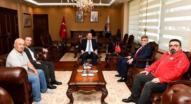 Kızılay Mersin Şubesi’nden Vali Pehlivan’a Ziyaret