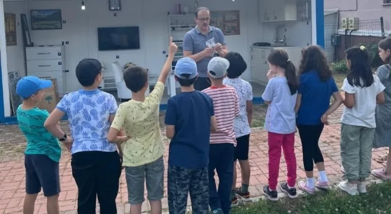 Kocaeli'de Nehirde Çocuklar İçin Riskler Artıyor