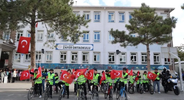 Konya Büyükşehir’in 'Güvenli Okul Yolları Projesi'nde 29 Ekim Coşkusu Yaşanıyor