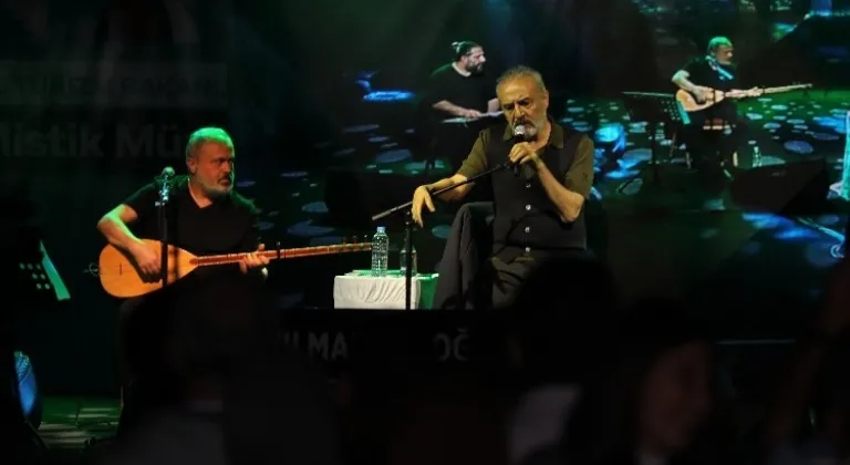 Konya Mistik Müzik'te Yılmaz Erdoğanlı final