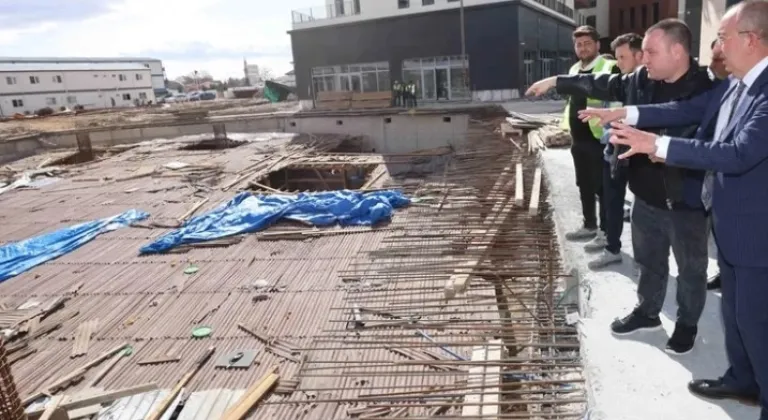 Konya’da Başkan Kavuş, Suriçi Çarşısı Çalışmalarını Yerinde İnceledi