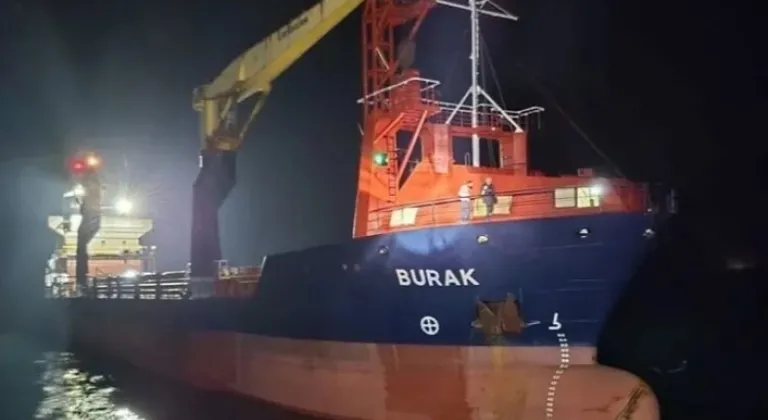 Kuru Yük Gemisi Çanakkale Boğazı'nda Makine Arızası Yaptı