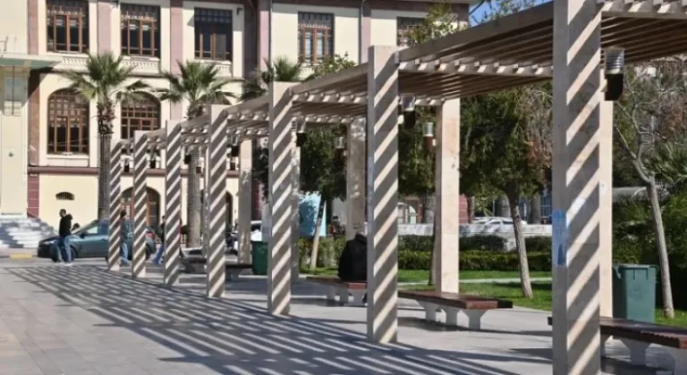 Manisa Şehzadeler'de Parklara Bakım ve Onarım Çalışması