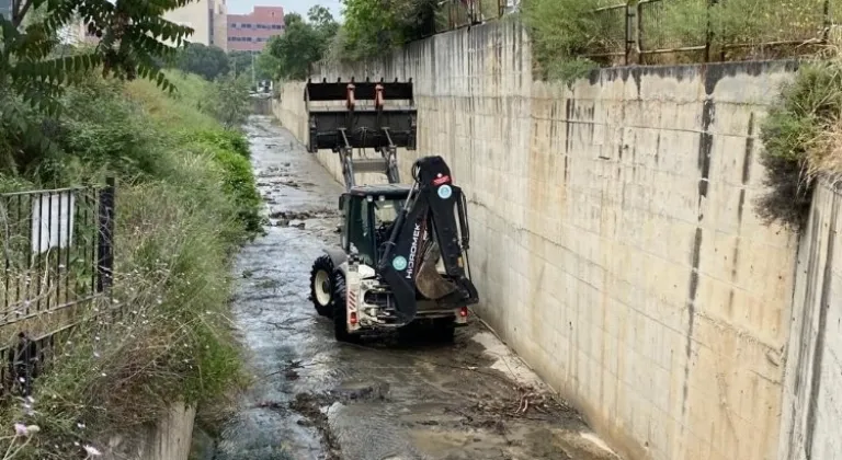 Manisa'da olası taşkınlara karşı önleme devam