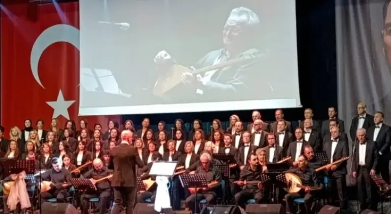 MEB Türk Halk Müziği Korosu Ulusal Kültürü Yaşatıyor