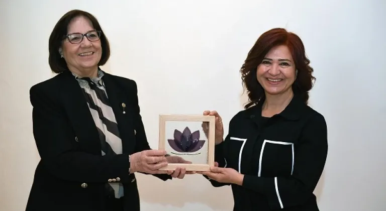 Meral Seçer’e İçel Soroptimist Kulübü’nden ödül