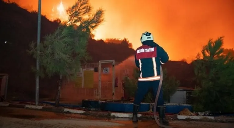 Mersin Büyükşehir Ekipleri Gülnar’da görev başında