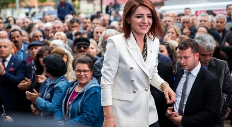 Mersin Milletvekili adayı Gülcan Kış, seçim ofisinin açılışında partililere seslendi