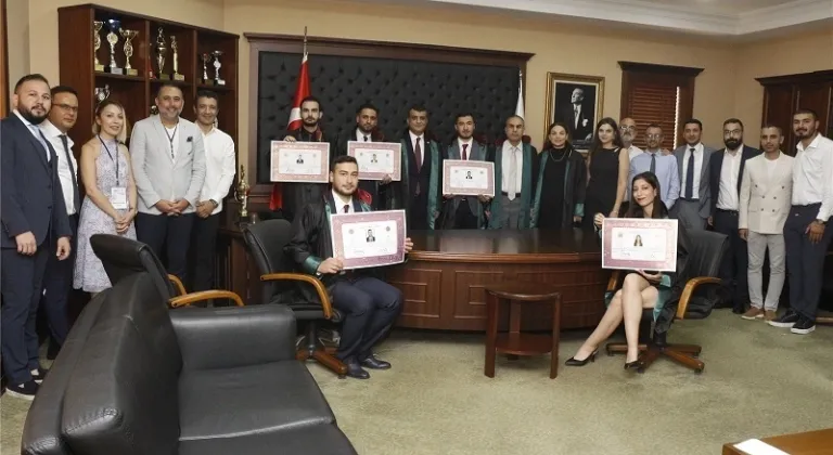 Mersin'de 5 Stajyer Avukata Cübbe Töreni