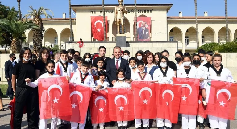 Mersin’de Coşkulu Cumhuriyet Bayramı Kutlaması