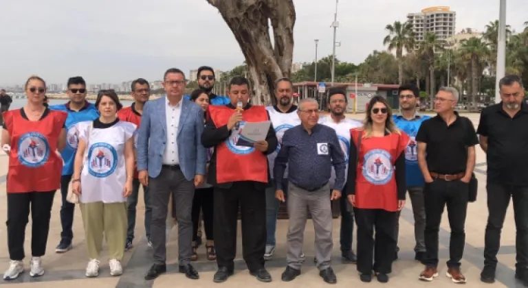 Mersin'de Eğitim çalışanları şiddette hayır eylemi düzenledi 