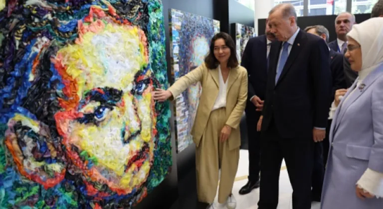 Mersinli Sanatçı Deniz Sağdıç'ın New York'taki sergisini Erdoğan çifti gezdi