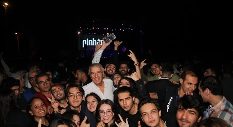 Mezitli’de Cumhuriyet Coşkusu Pinhani İle Yaşandı