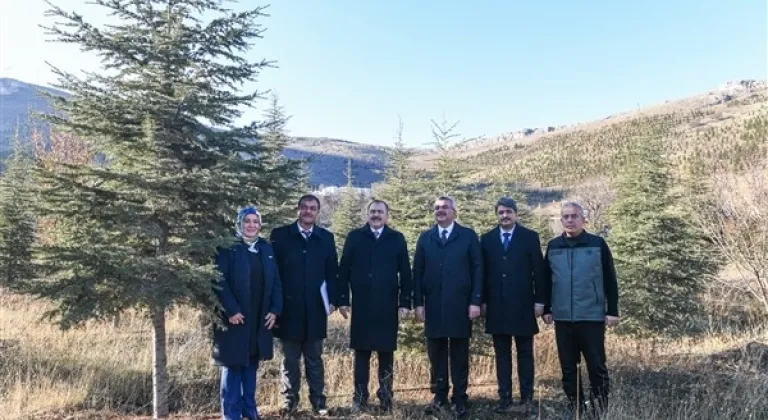 Milletvekili Eroğlu'dan Dünya Kayısı Ticaret Merkezi'ne ziyaret