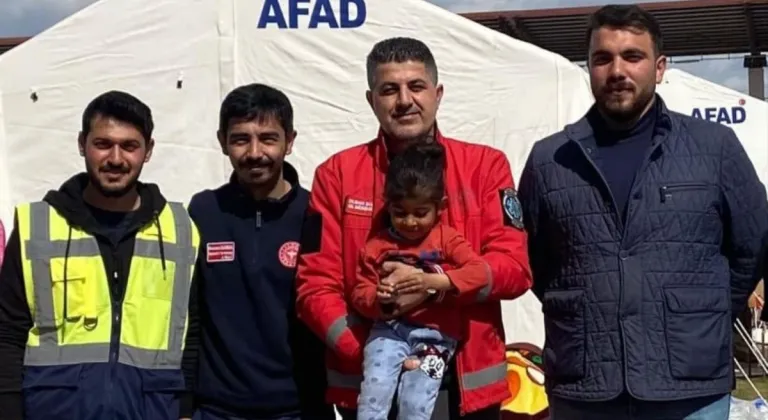 Milletvekili İshak Şan: 'Asrın birlikteliği ile depremin yaralarını sarıyoruz'