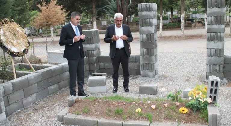 Milletvekili İshak Şan, Kâhtalı Mıçe’yi kabri başında andı