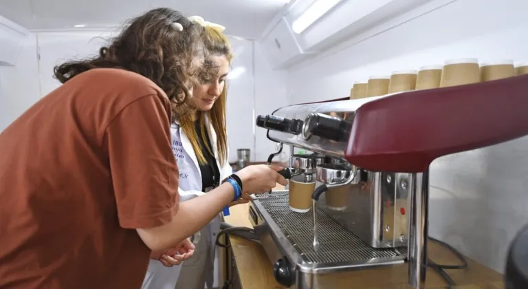 “Mobil Barista” Otobüsü Gençlik Merkezlerinde