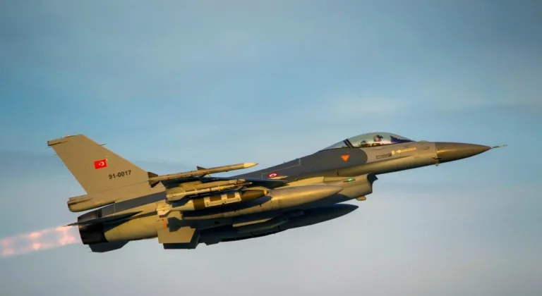 MSB: Irak ve Suriye'nin kuzeyinde 13 terörist etkisiz hale getirildi