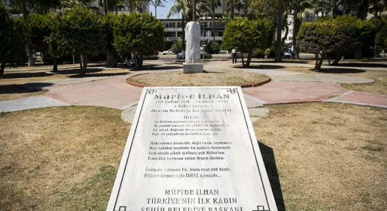 Müfide İlhan Heykeline Bir Çirkin Saldırı daha