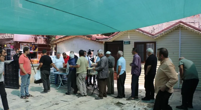 Müftülükten 'Ahilik Haftası'nda cemaate pilav ikramı  - Videolu Haber
