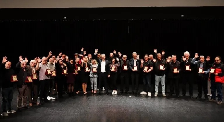 Muratpaşa'da emekli personellere plaket