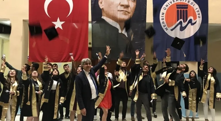 Mut MYO’da Mezuniyet Sevinci