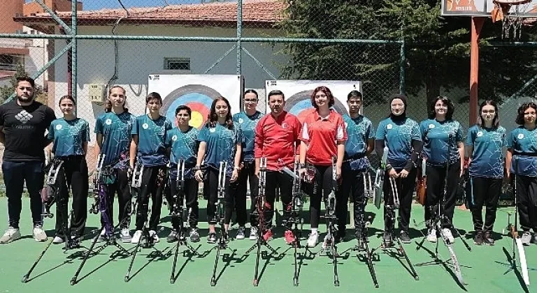 Nevşehir Belediye Başkanı Rasim Arı, Nevşehir'deki tüm çocuk ve gençleri Yaz Spor Okulları'na davet etti